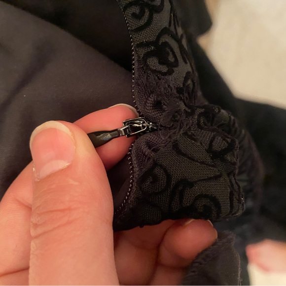 Alaïa black ball gown with velvet detail size 38 - Picture 11 of 11